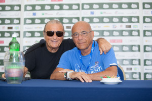 _CON TONY RENIS